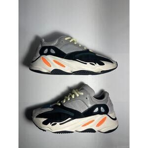 Size 5.5 - adidas Yeezy Boost 700 Low Wave Runner